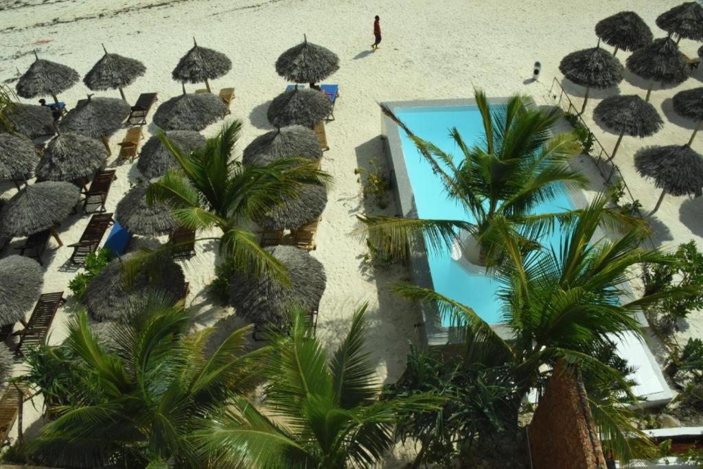 Lazy Beach Hotell 3*