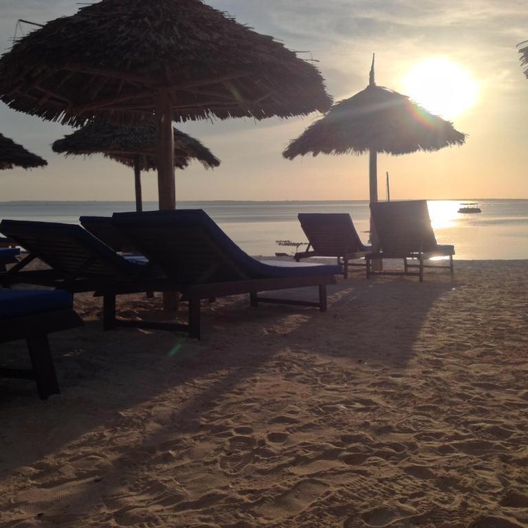 Lazy Beach Hotell 3*